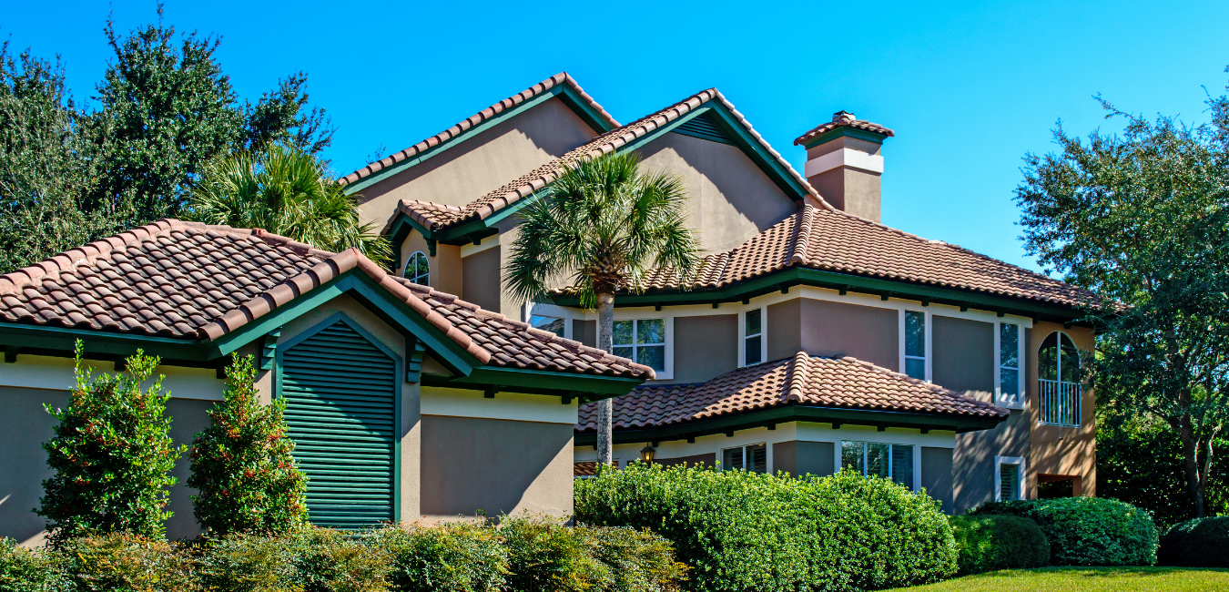 A photo of a Fort Myers home with a replacement roof